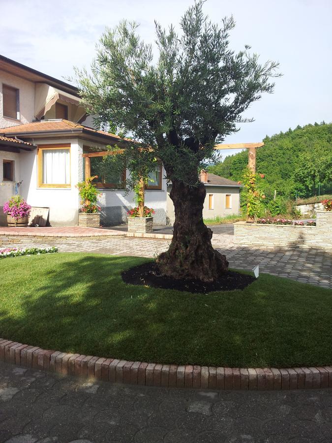Ristorante Primula Bianca Hotel Varzi Buitenkant foto