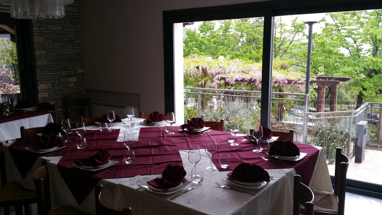 Ristorante Primula Bianca Hotel Varzi Buitenkant foto